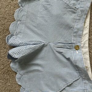 Lilly Pulitzer buttercup shorts 5 in inseam Blue and White seersucker shorts